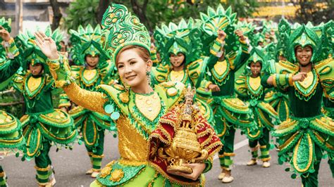 Sinulog Festivalinin Ruhsal Yenilenme ve Toplumsal Birlik Teması Üzerine Tarihi İnceleme